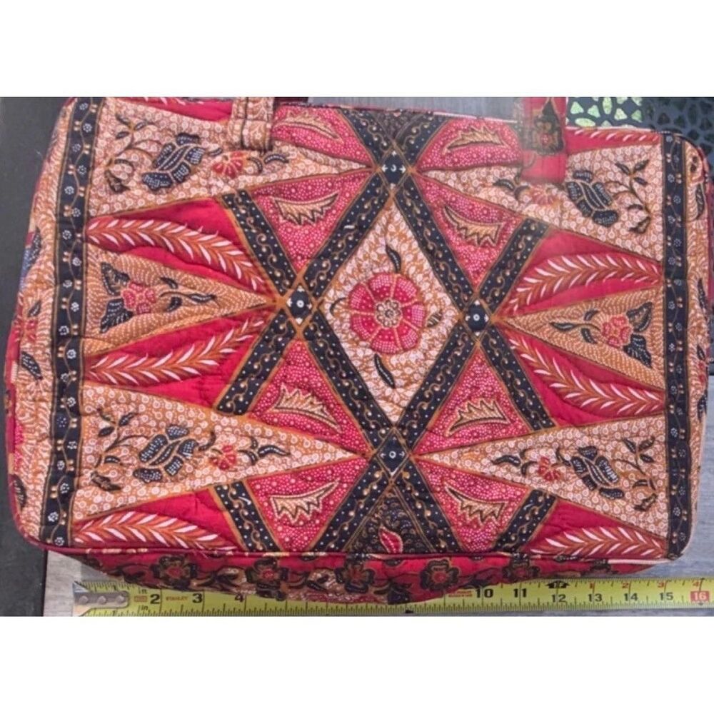 Floral Quilted Tote Bag Red Beige Black Gold Charm Zip Handbag - Picture 3 of 5
